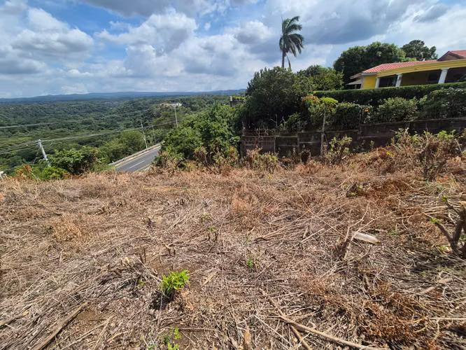 Venta de Terreno en Carretera  Sur con excelente  vista!! MP
