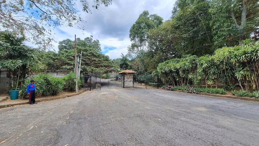 Se venden 3 lotes en condominio Sto domingo