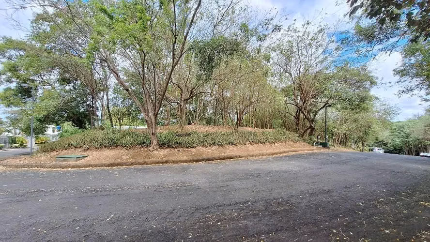 Se venden 3 lotes en condominio Sto domingo - Imagen 11
