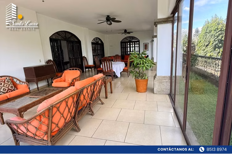Casa en venta con Piscina en Santo Domingo - LL