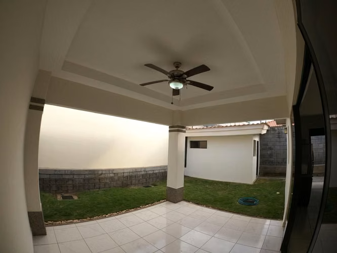 renta en las cumbres con piscina comunal