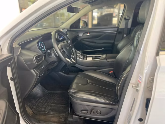Hyundai Santa FE año 2023