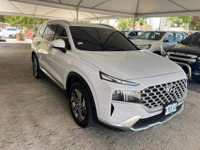 Hyundai Santa FE año 2023