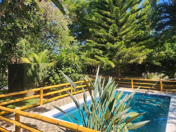 KM 13 CARRETERA SUR. HERMOSA PROPIEDAD CASA-PISCINA EN VENTA - Imagen 19