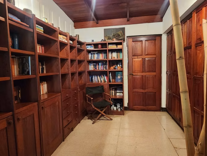 KM 13 CARRETERA SUR. HERMOSA PROPIEDAD CASA-PISCINA EN VENTA - Imagen 10