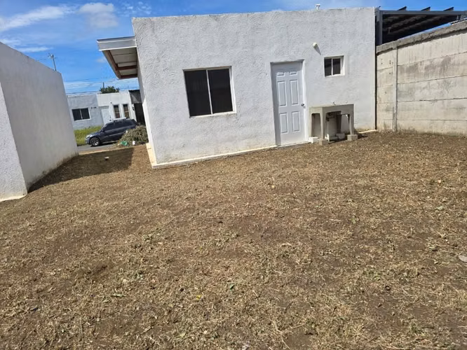 Vendo Casa en Residencial Valle Verde Cerca del Aeropuerto