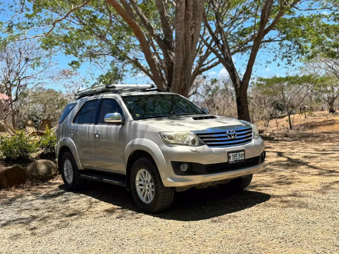 Toyota Fortuner 2015