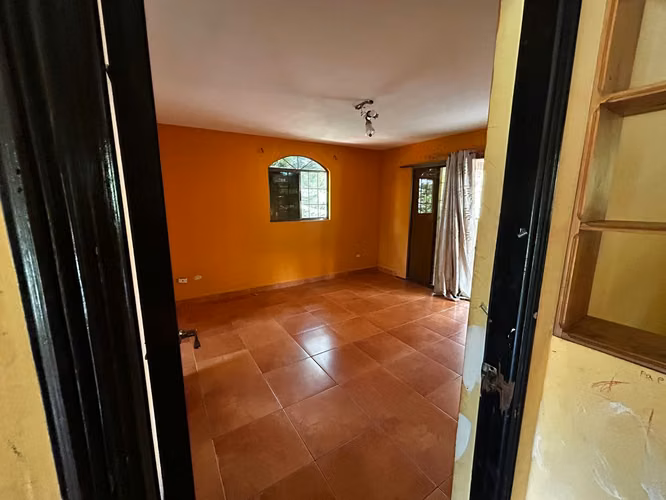 Moderna y Amplia Residencia en Venta | Km 13 Carretera a Masaya - Imagen 8