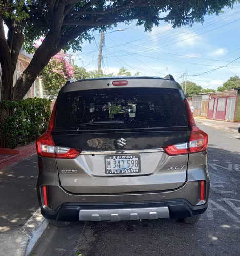 Camioneta Suzuki casi nueva