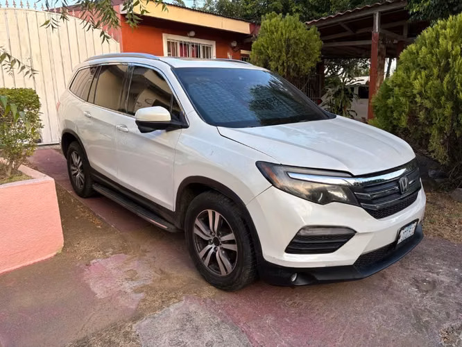 Se vende Honda Pilot 2017