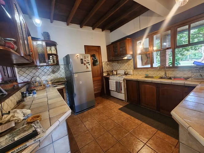 KW - Venta de casa en Reparto Santa Isabel, km 10.5 Carretera Sur.