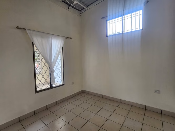 VILLA MIGUEL GUTIERREZ. BONITA CASA EN VENTA. - Imagen 7