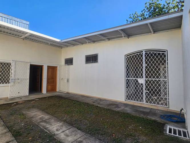 VILLA MIGUEL GUTIERREZ. BONITA CASA EN VENTA. - Imagen 16