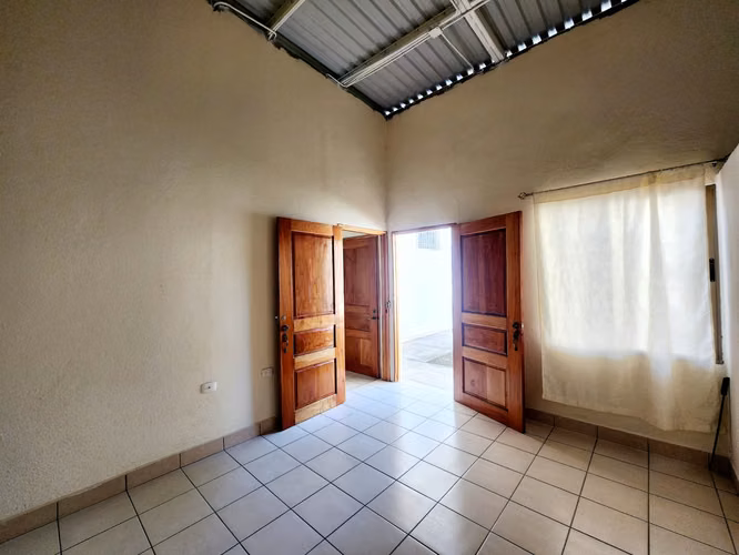 VILLA MIGUEL GUTIERREZ. BONITA CASA EN VENTA. - Imagen 3