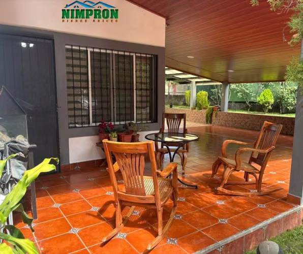 En venta Casa Quinta, Tcuantepe, calle principal