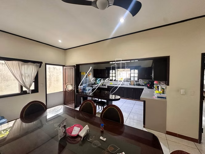 EG- Ganga casa de 4 habitaciones en carretera viaje a león en residencial privado