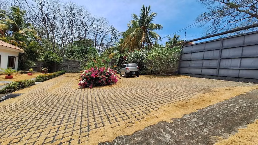 Vendo casa en carretera Sur