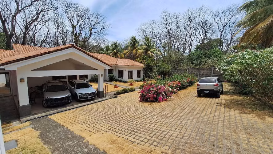 Vendo casa en carretera Sur