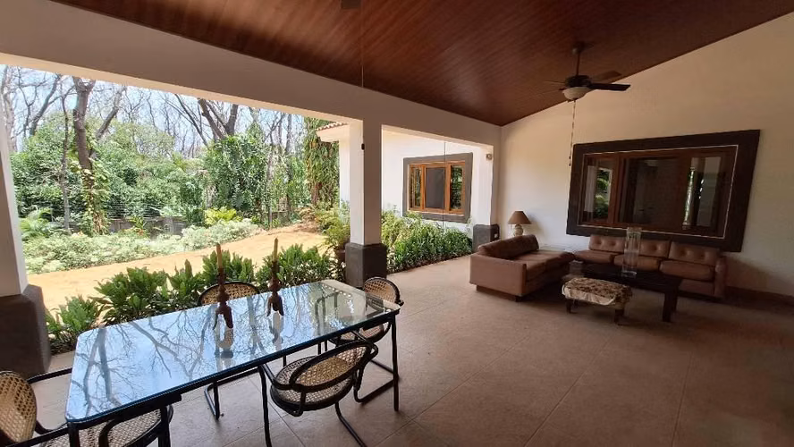 Vendo casa en carretera Sur
