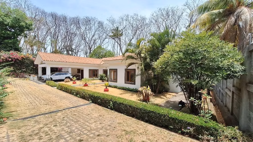 Vendo casa en carretera Sur