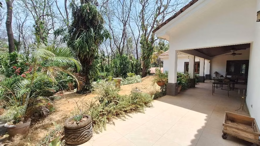 Vendo casa en carretera Sur
