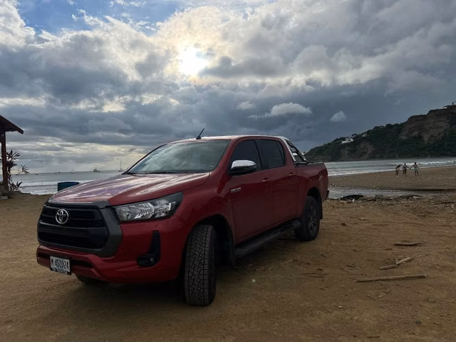 Rento Camioneta Hilux