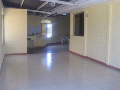 Casa Esquinera Amplia en Venta en Residencial Seguro