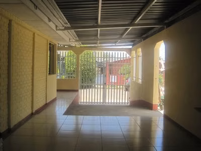 Casa Esquinera Amplia en Venta en Residencial Seguro