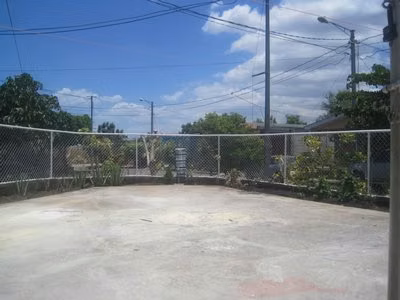 Casa Esquinera Amplia en Venta en Residencial Seguro