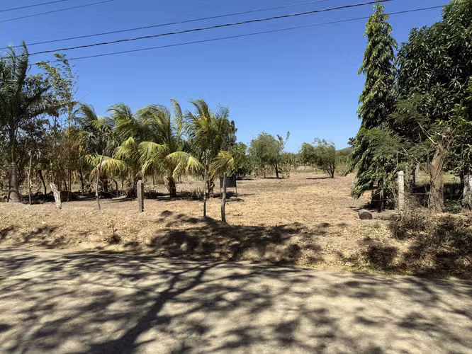 Terreno en Venta Tola
