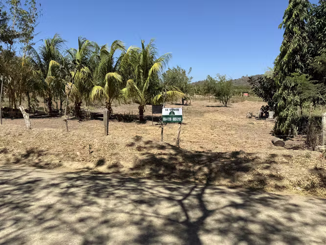 Terreno en Venta Tola
