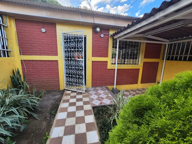 Se vende Casa en Sector Larreynaga