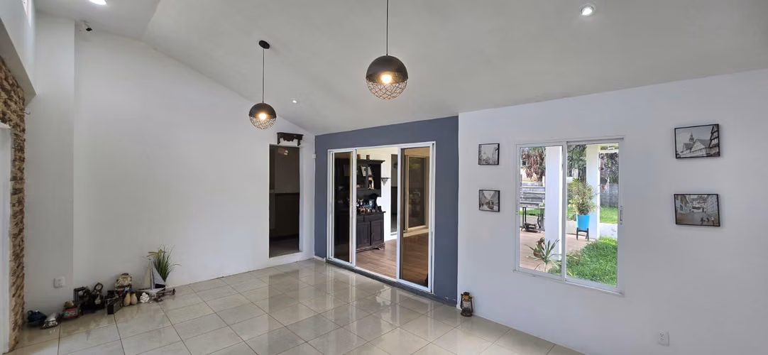 House for sale in Las Colinas
