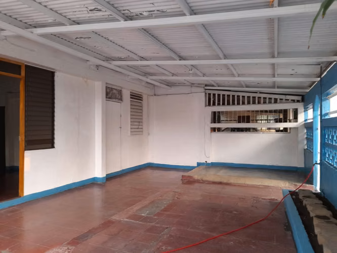 DG-Selling house in Colonia Morazán