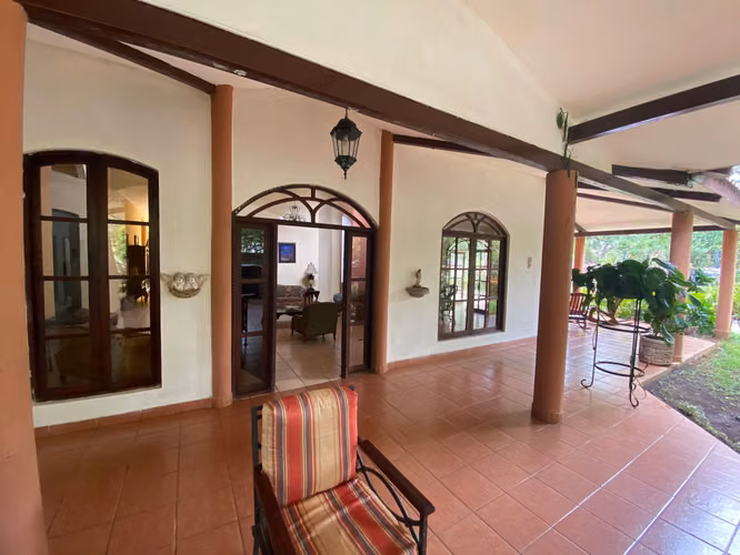 Venta de casa  en Carretera Vieja a León