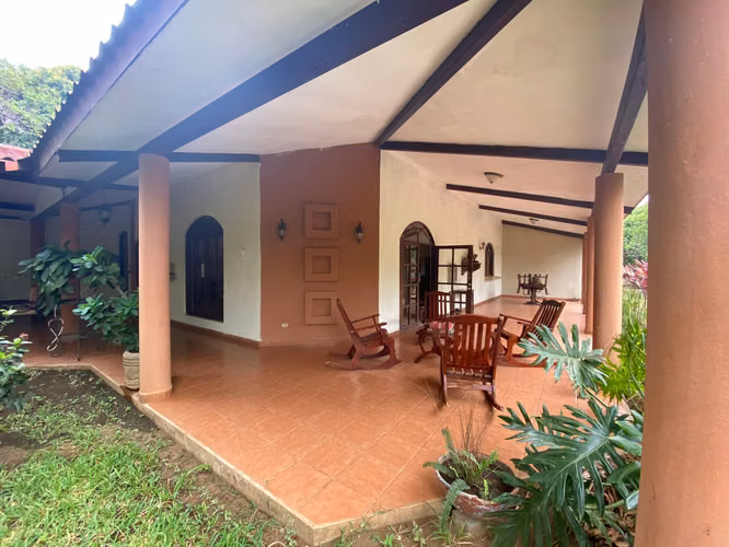 House for sale on the Old Road to León