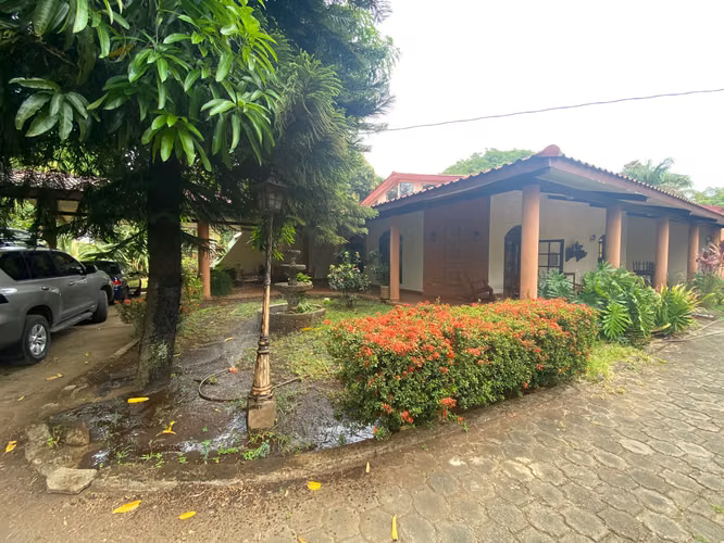 Venta de casa  en Carretera Vieja a León