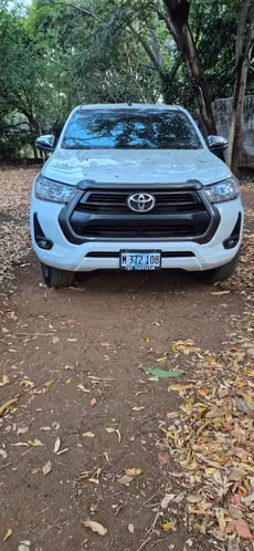 Toyota Hilux Automatica 4X4 intermedia