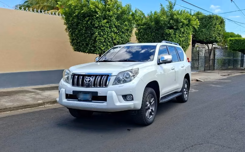 TOYOTA PRADO VXL