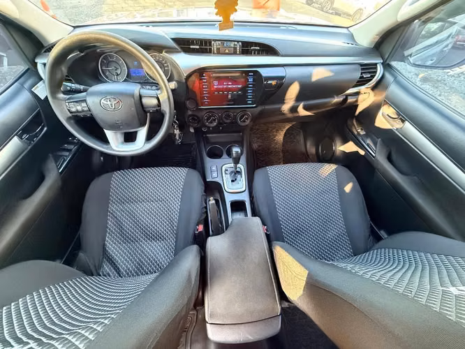 Toyota Hilux SR año 2021