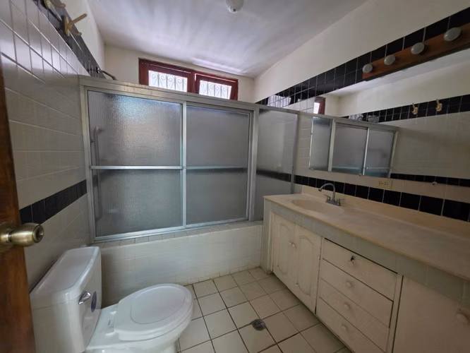 FP/ Venta de Casa en Reparto San Juan  $225,000 - Imagen 7