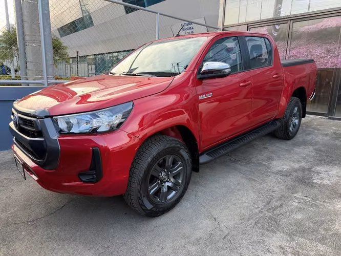 Toyota Hilux SR 2026