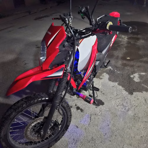 Moto genesis SX1-150cross