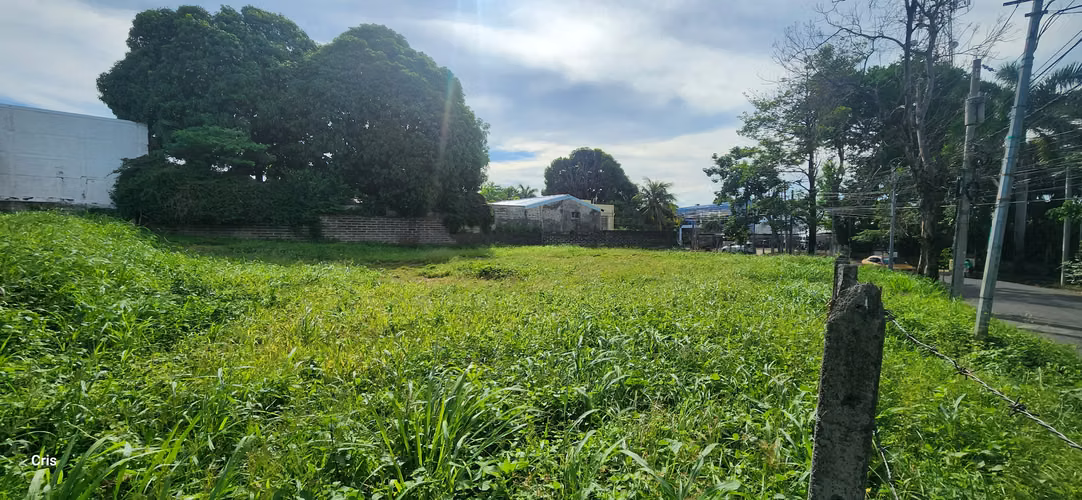 Venta de terreno en Planes de Altamira  !