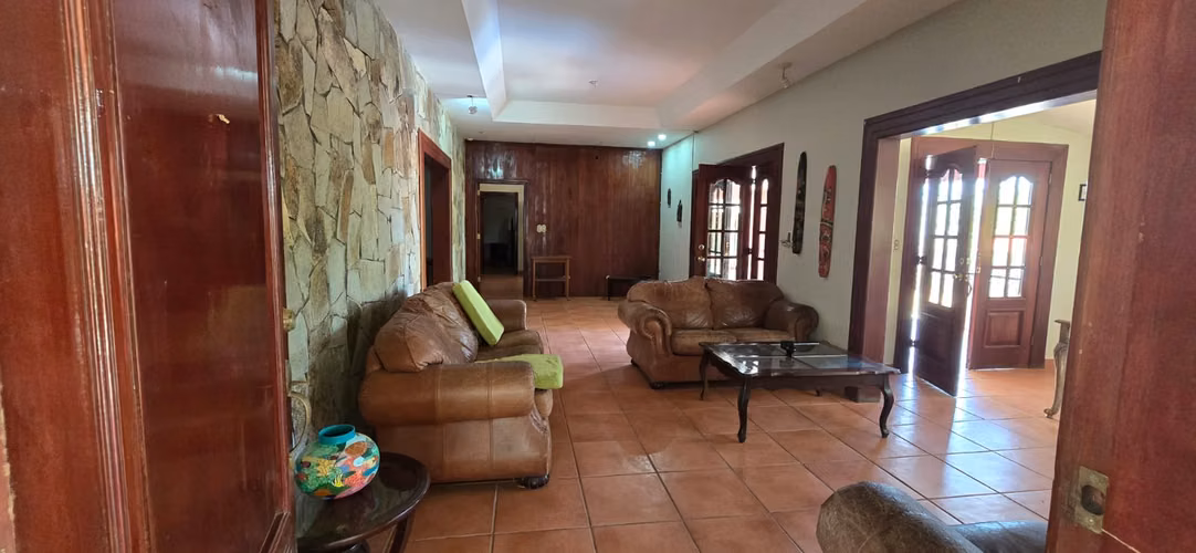 Beautiful 8,081.75 m² country estate for sale in the Cuajachillo region.
