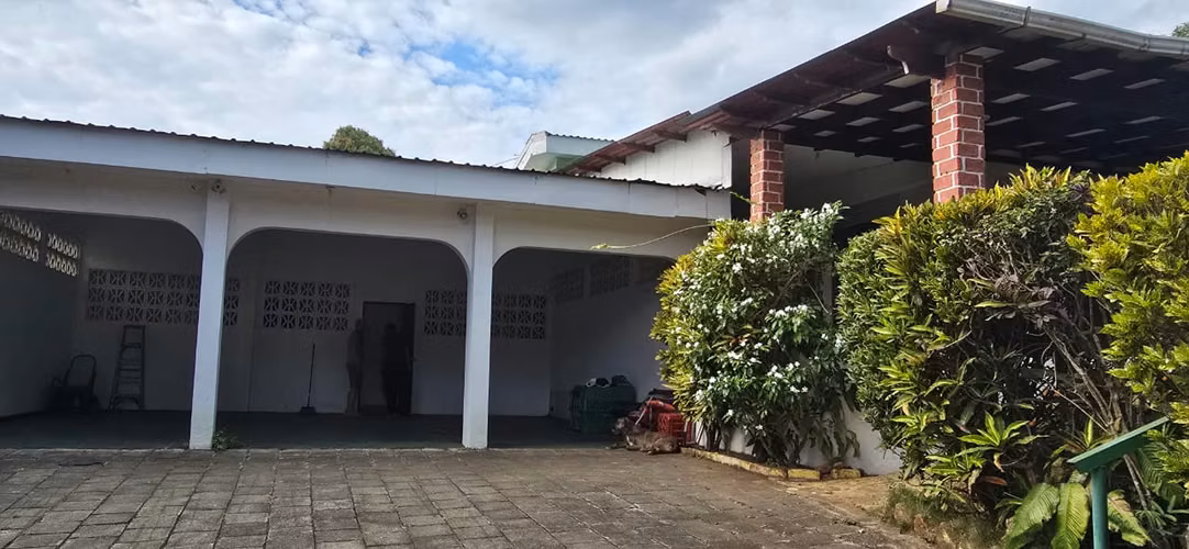 Hermosa Propiedad en Venta en Carretera Sur