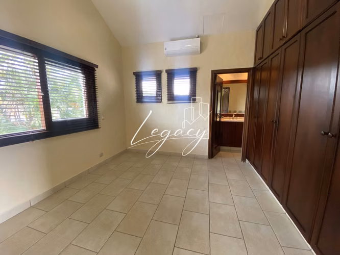 AG-Casa en Venta en Santo Domingo