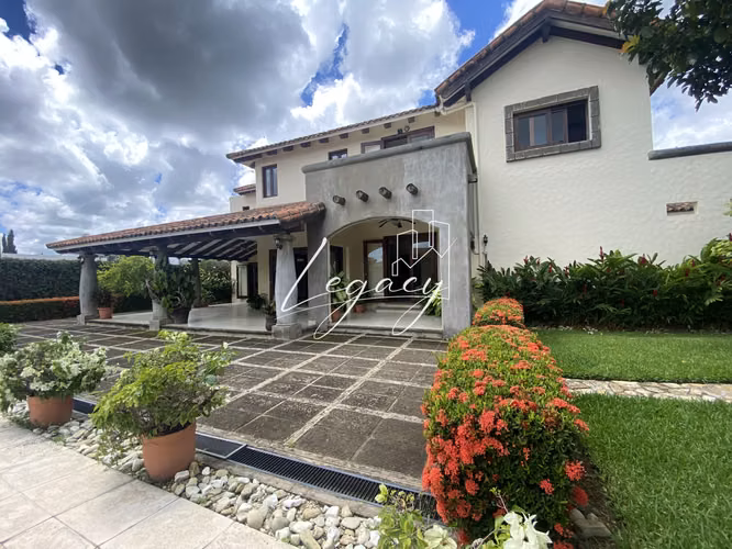 AG-Casa en Venta en Santo Domingo