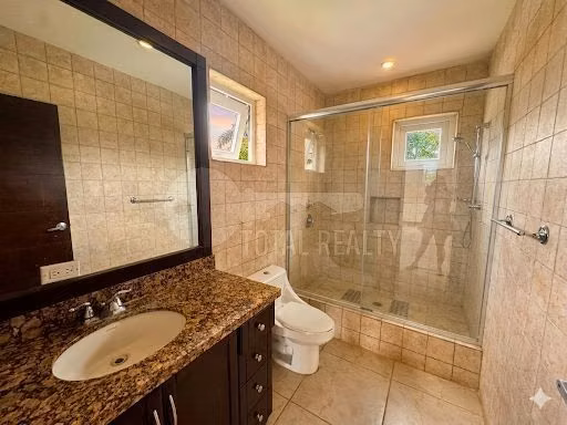 Hermosa Casa en alquiler, Managua - Imagen 8