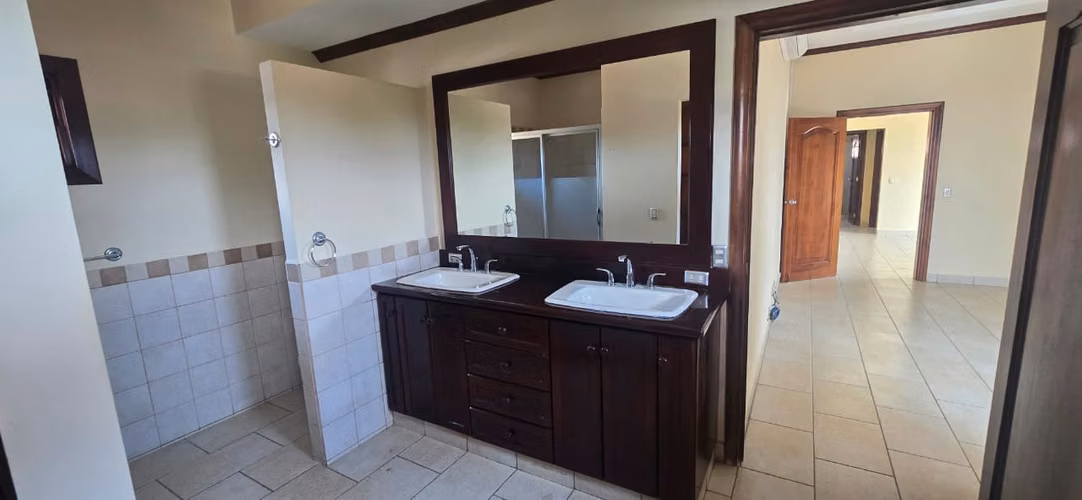 Casa en venta o alquiler en Santo Domingo